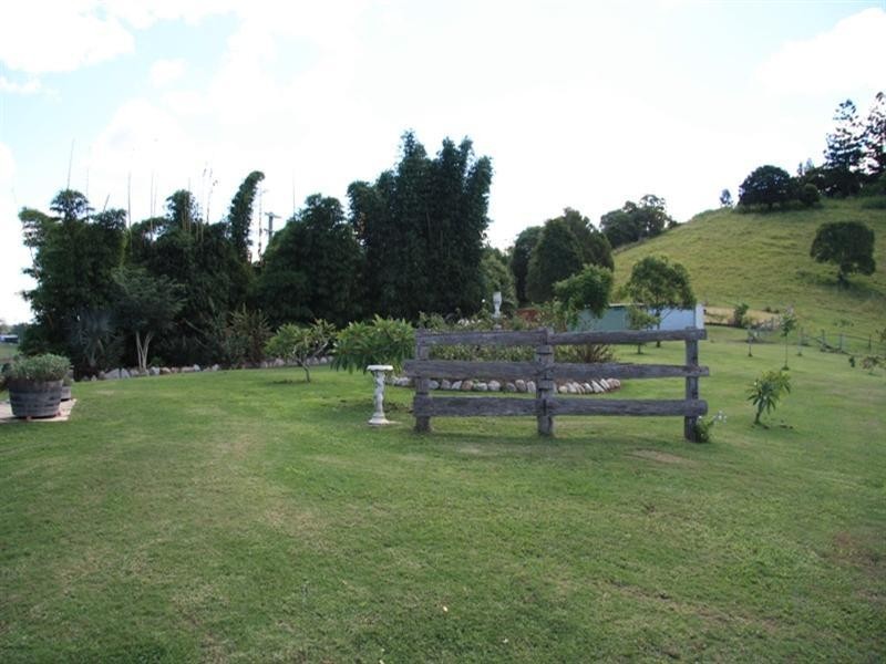 121 Hood Road, Veteran QLD 4570