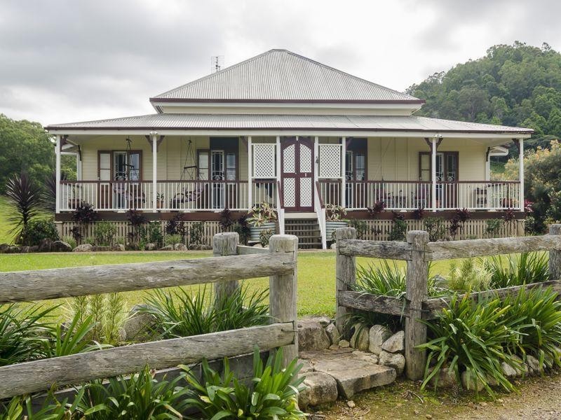 64 Leggetts Loop, Kin Kin QLD 4571