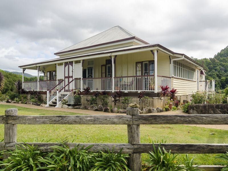 64 Leggetts Loop, Kin Kin QLD 4571