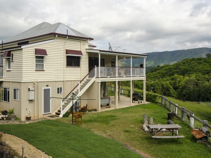 64 Leggetts Loop, Kin Kin QLD 4571