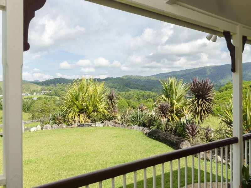 64 Leggetts Loop, Kin Kin QLD 4571