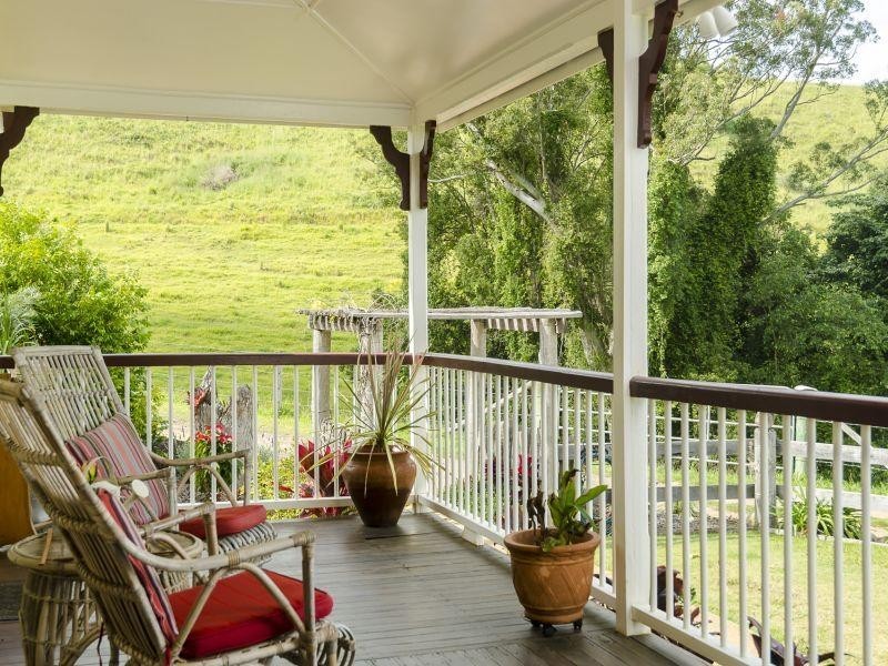 64 Leggetts Loop, Kin Kin QLD 4571