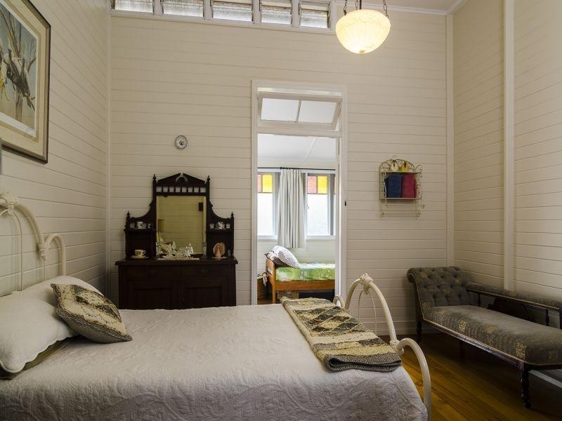 64 Leggetts Loop, Kin Kin QLD 4571