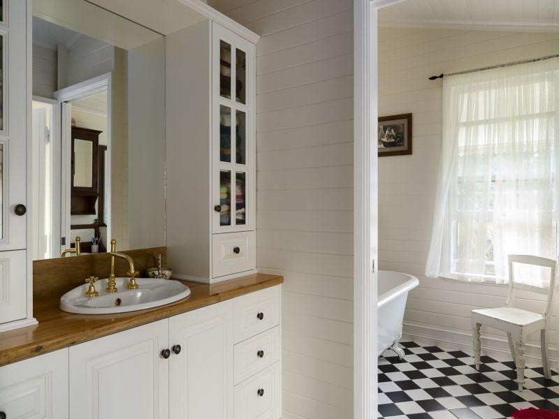 64 Leggetts Loop, Kin Kin QLD 4571