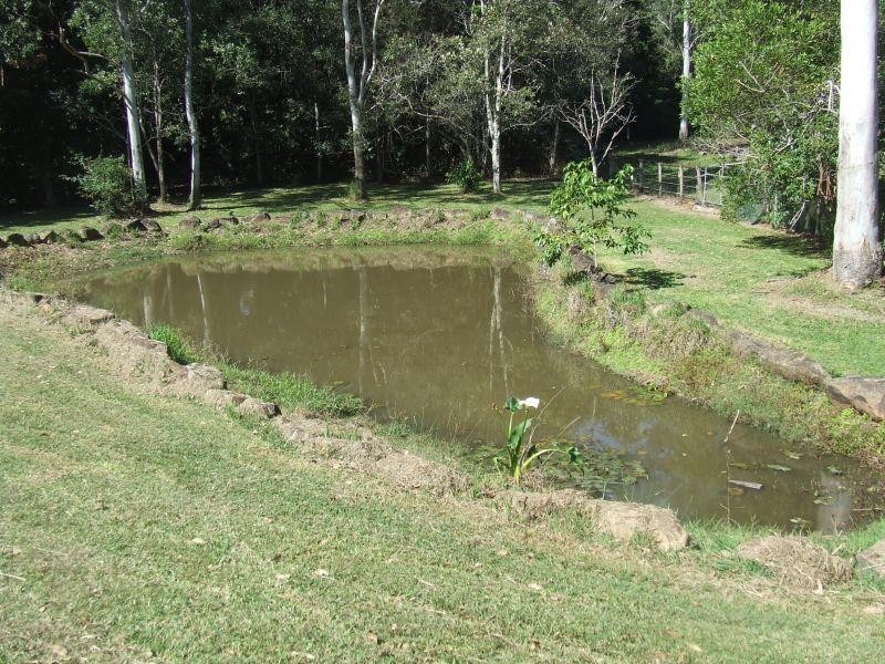 4 Highfield Rise, Pomona QLD 4568