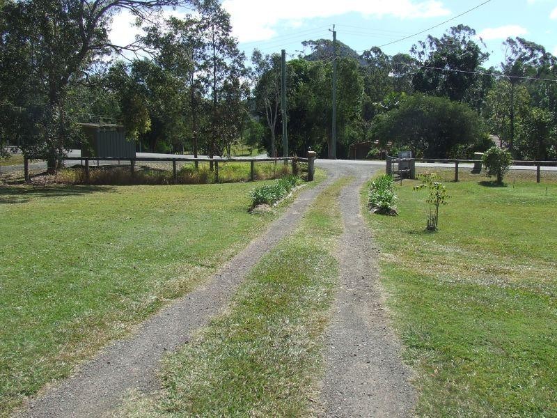 4 Highfield Rise, Pomona QLD 4568