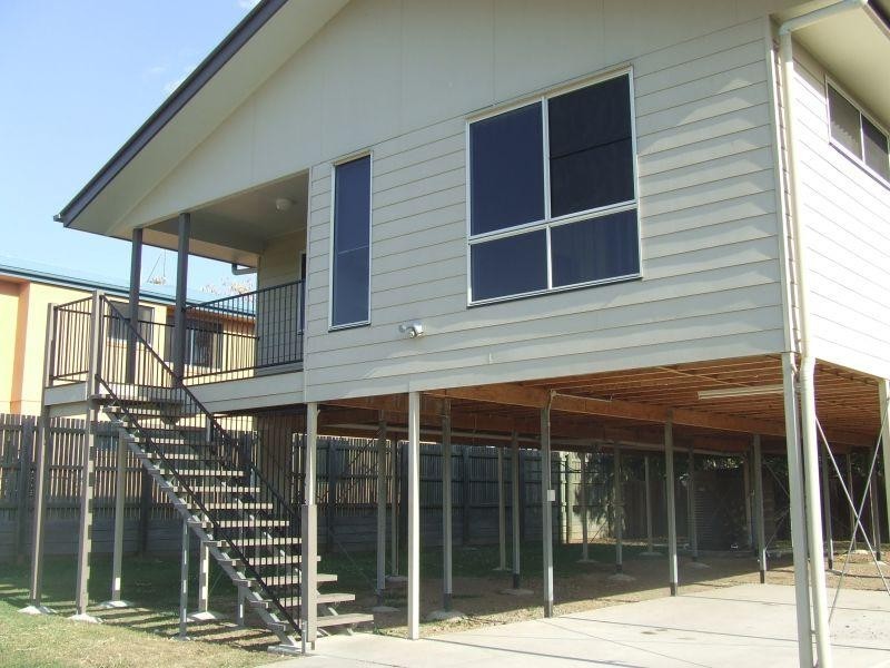 4 Bowlers  Drive, Southside QLD 4570