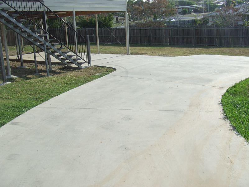 4 Bowlers  Drive, Southside QLD 4570