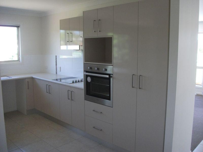 4 Bowlers Drive, Southside QLD 4570