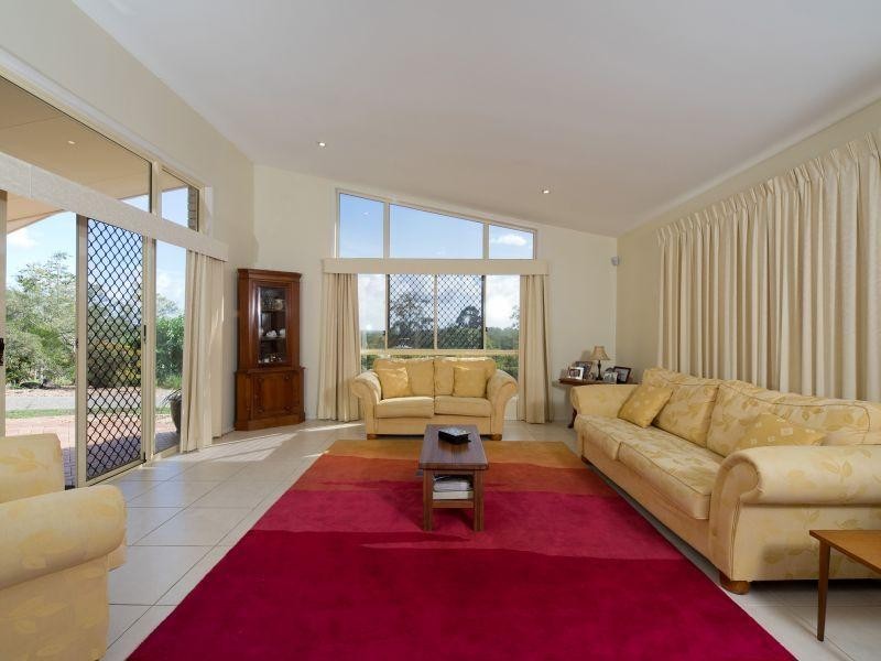 6 Crebra  Lane, Cashmere QLD 4500
