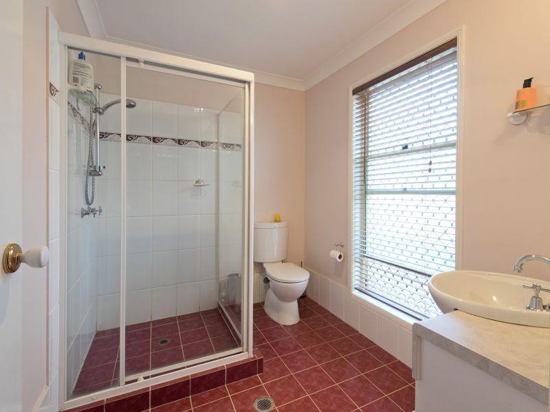 6 Crebra  Lane, Cashmere QLD 4500