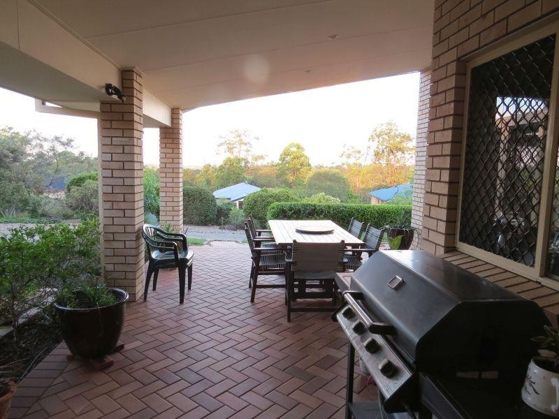 6 Crebra  Lane, Cashmere QLD 4500