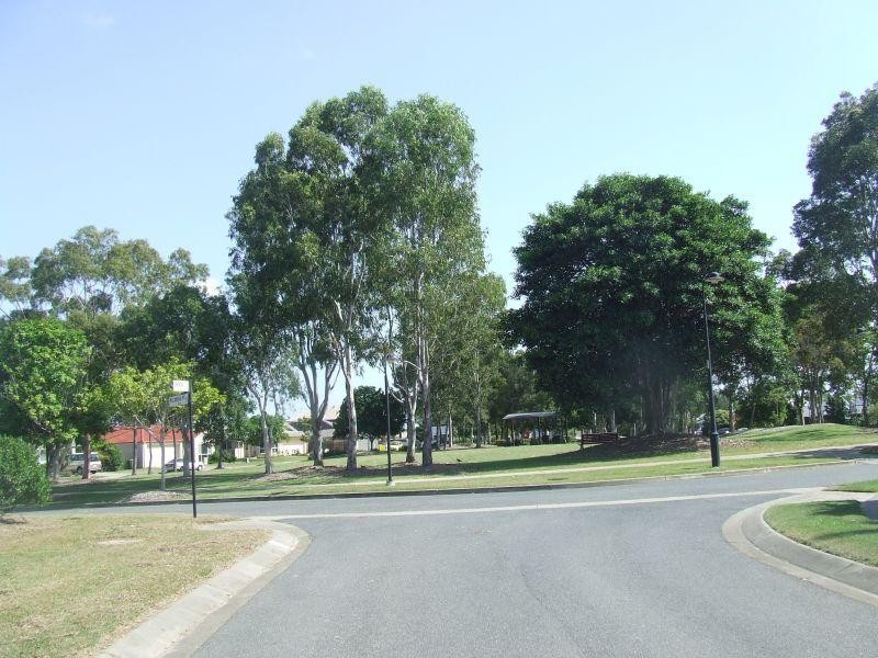 2 Canundra  Street, North Lakes QLD 4509