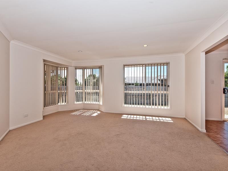 2 Canundra  Street, North Lakes QLD 4509