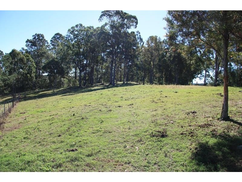 30 Wattle Lane, North Deep Creek QLD 4570