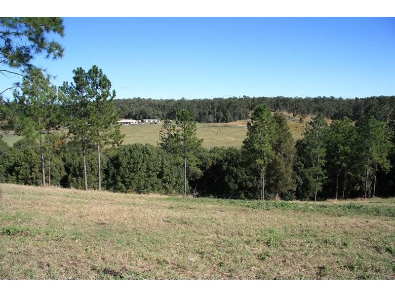 30 Wattle Lane, North Deep Creek QLD 4570