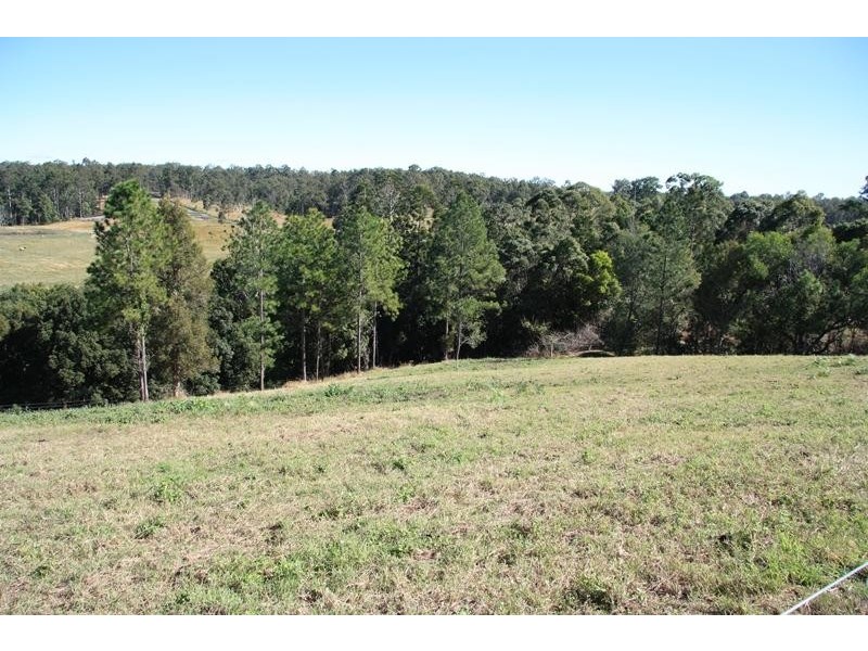 30 Wattle Lane, North Deep Creek QLD 4570