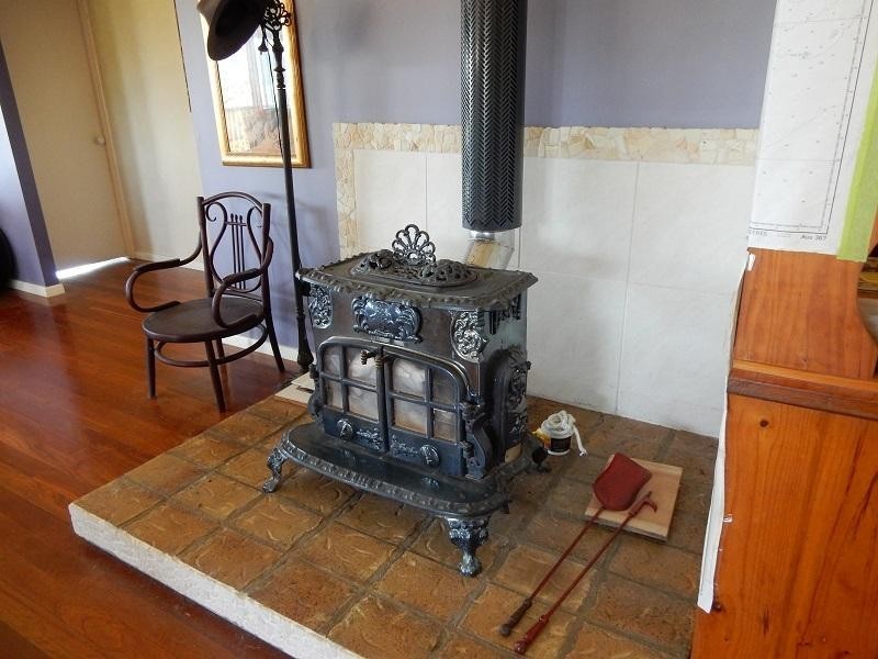 25 Silky Oak Lane, Kin Kin QLD 4571