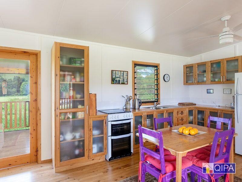 2 Leggetts  Loop, Kin Kin QLD 4571