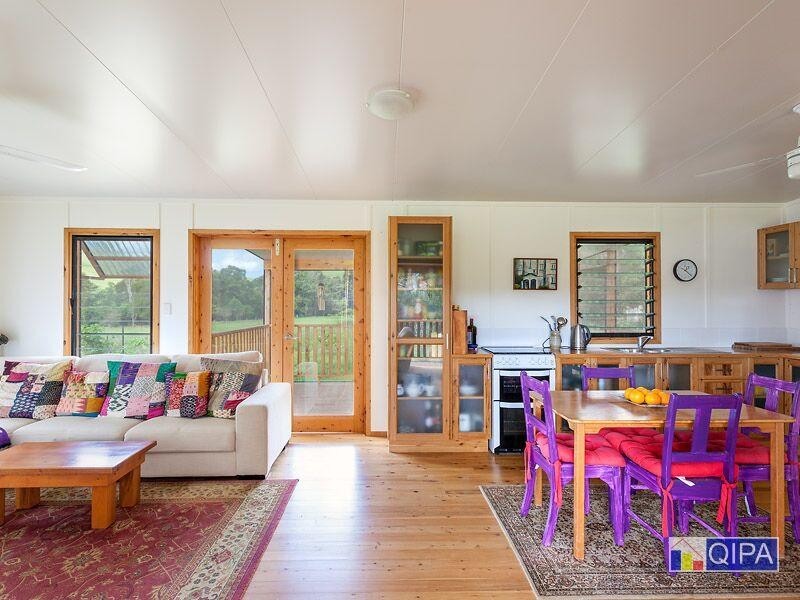 2 Leggetts  Loop, Kin Kin QLD 4571