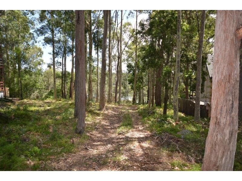 13 Annetts  Parade, Mossy Point NSW 2537