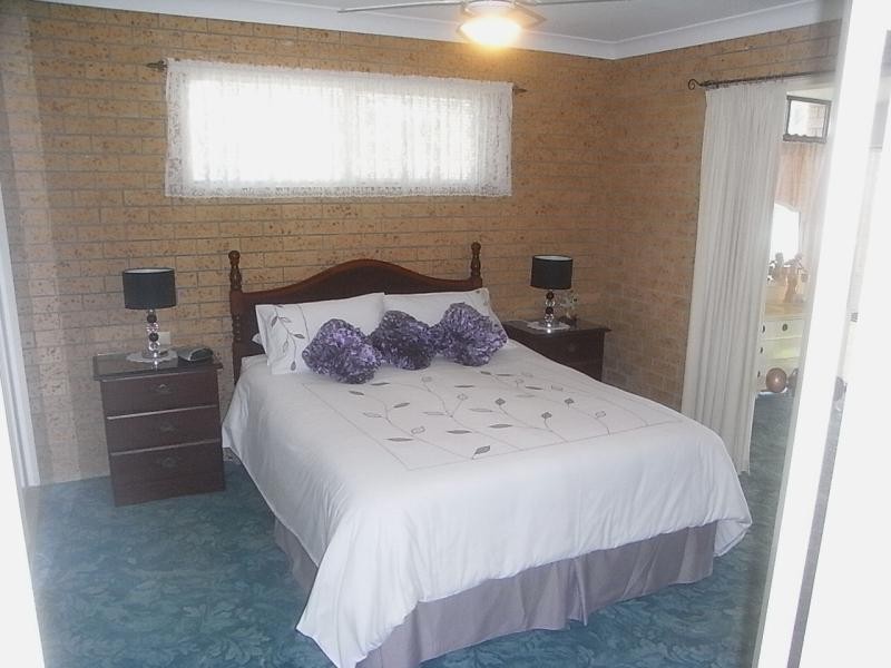 35 Annetts Parade, Mossy Point NSW 2537