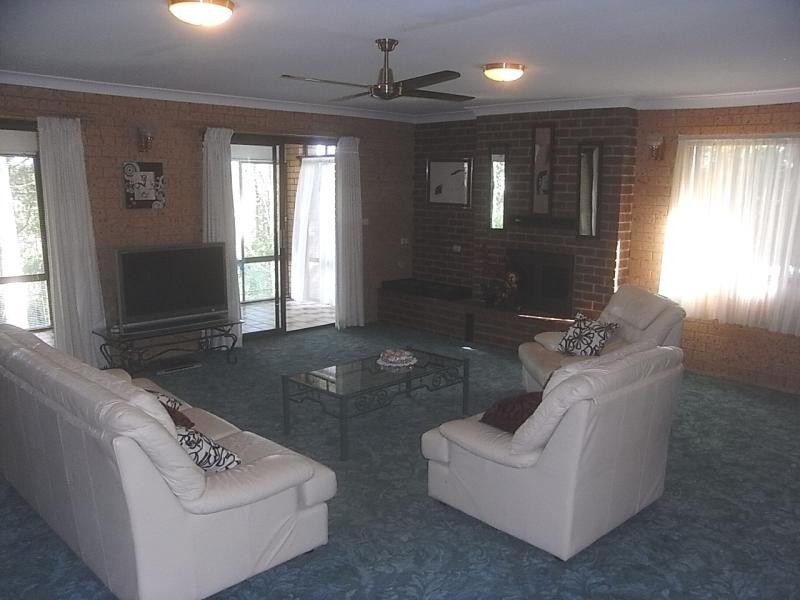 35 Annetts Parade, Mossy Point NSW 2537