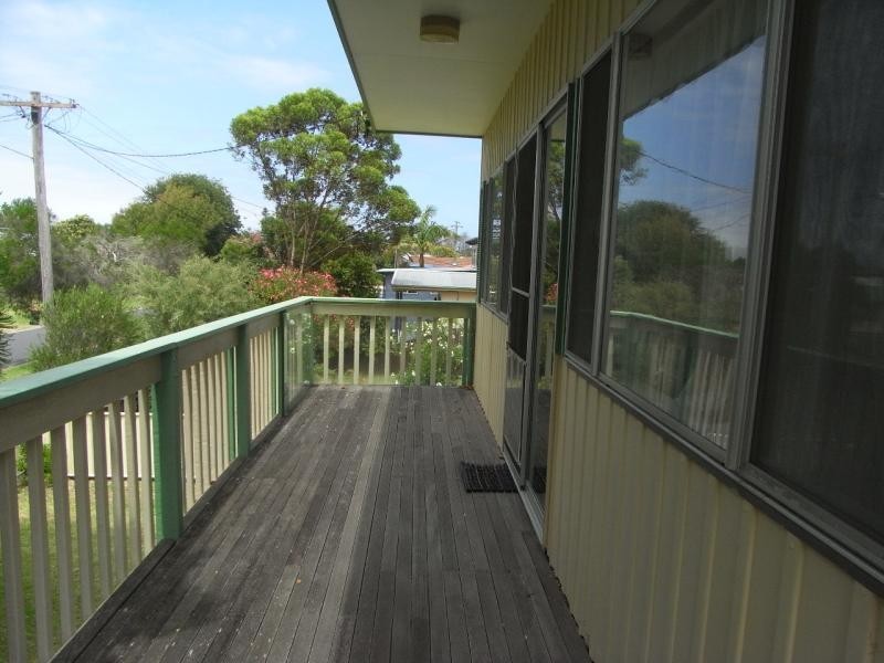 33 Kingston Place, Tomakin NSW 2537