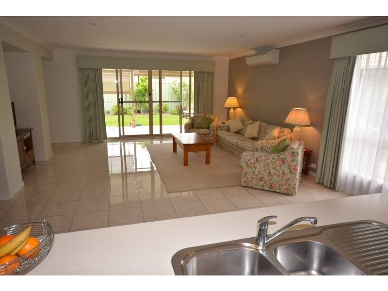 7 Martin Place, Broulee NSW 2537