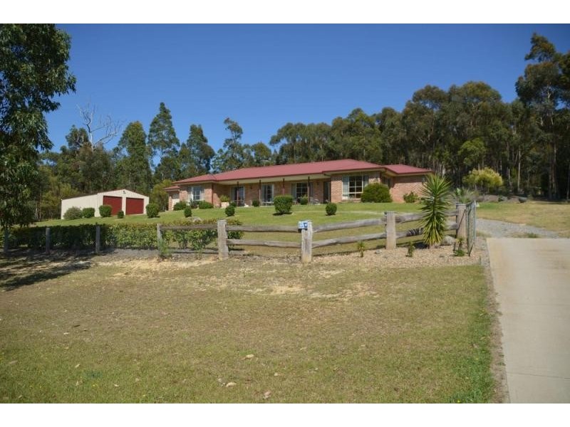 13 Clearwater Terrace, Mossy Point NSW 2537
