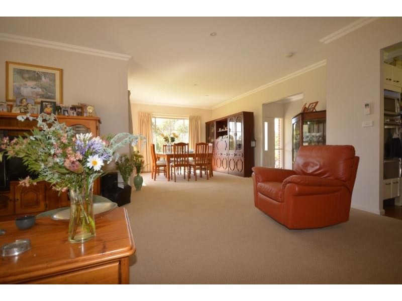 13 Clearwater Terrace, Mossy Point NSW 2537