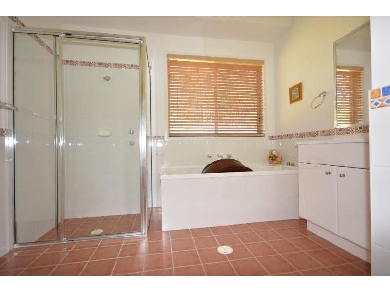 13 Clearwater Terrace, Mossy Point NSW 2537