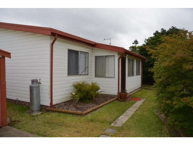 1 Kingston  Place, Tomakin NSW 2537