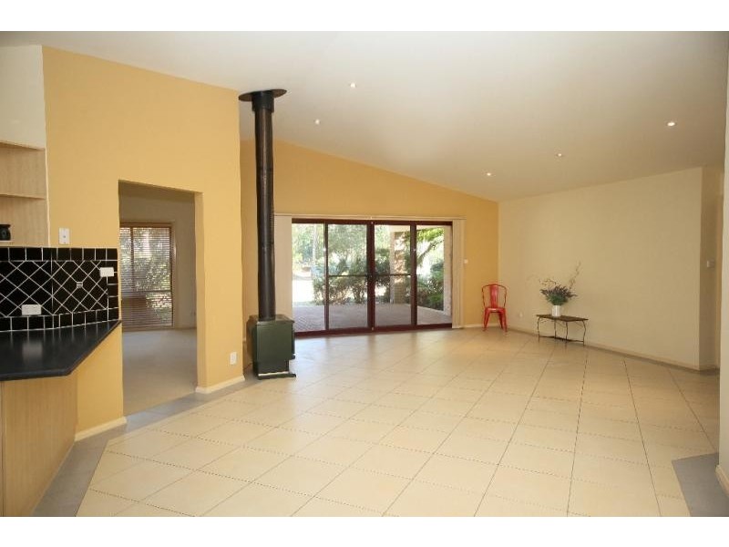 2 The Inlet, Mossy Point NSW 2537