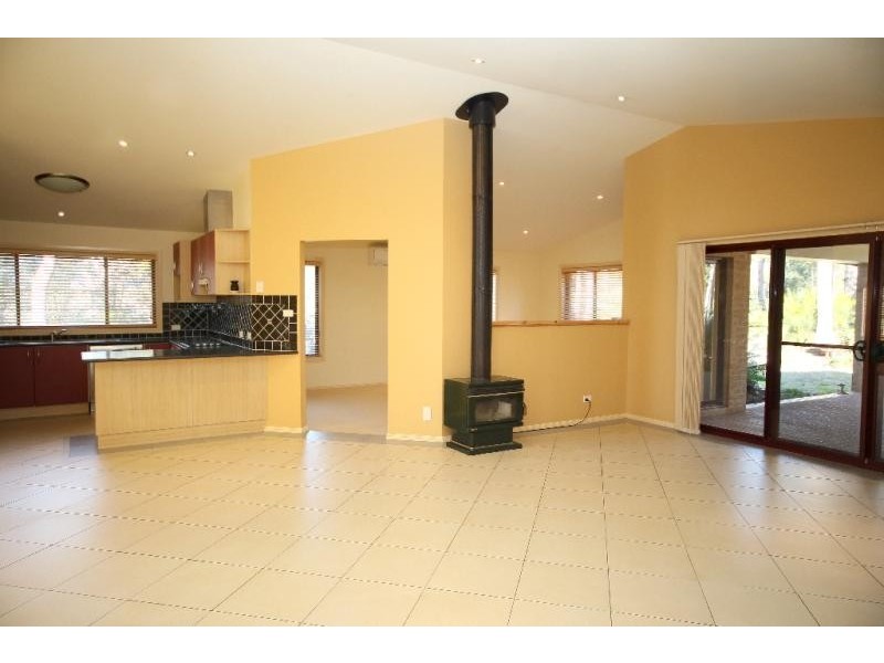 2 The Inlet, Mossy Point NSW 2537