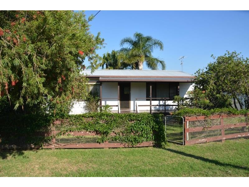 13 Kingston  Place, Tomakin NSW 2537