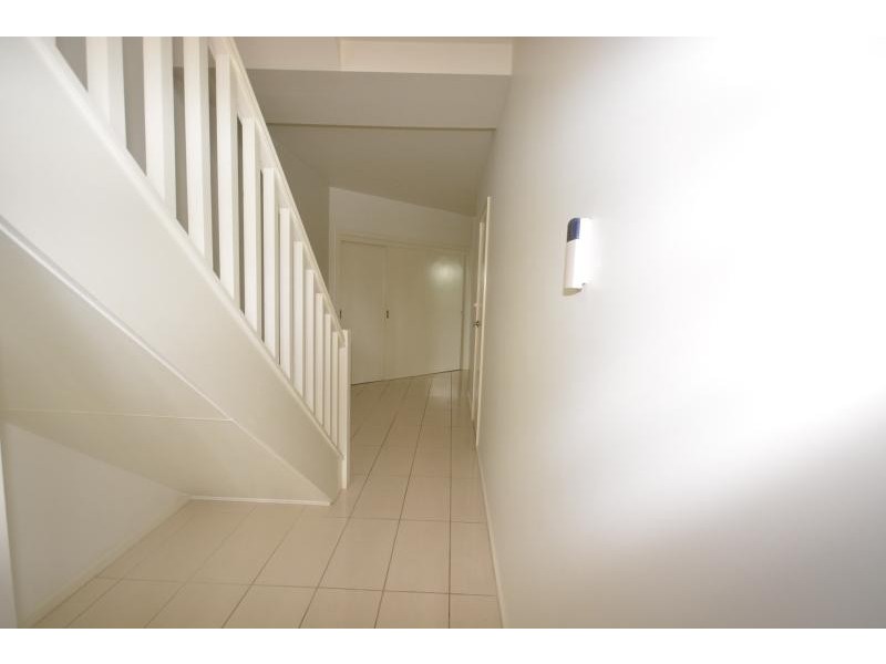 2/239 Beach  Road, Denhams Beach NSW 2536