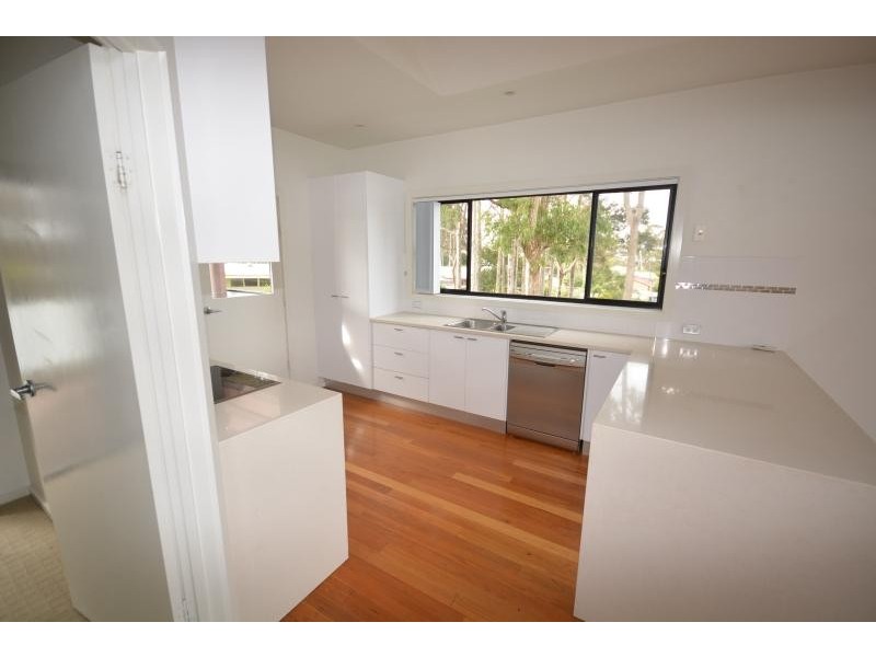 2/239 Beach  Road, Denhams Beach NSW 2536