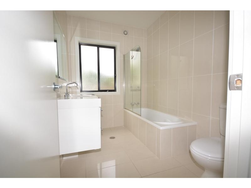2/239 Beach  Road, Denhams Beach NSW 2536