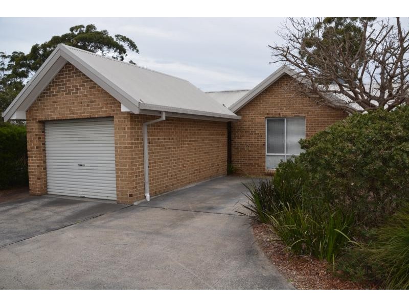2/25 Zanthus  Drive, Broulee NSW 2537