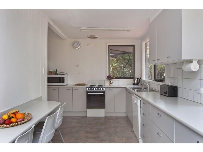 126 Annetts Parade, Mossy Point NSW 2537