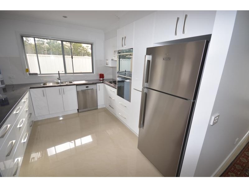 14 Griffith Run, Broulee NSW 2537