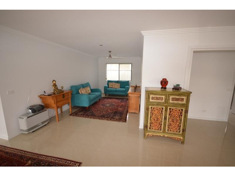 14 Griffith Run, Broulee NSW 2537