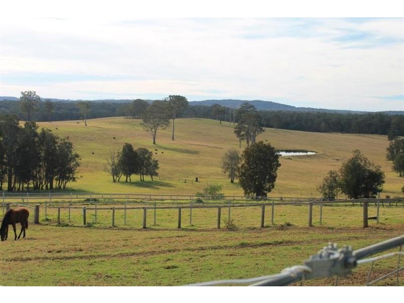 210 Broulee Road, Broulee NSW 2537