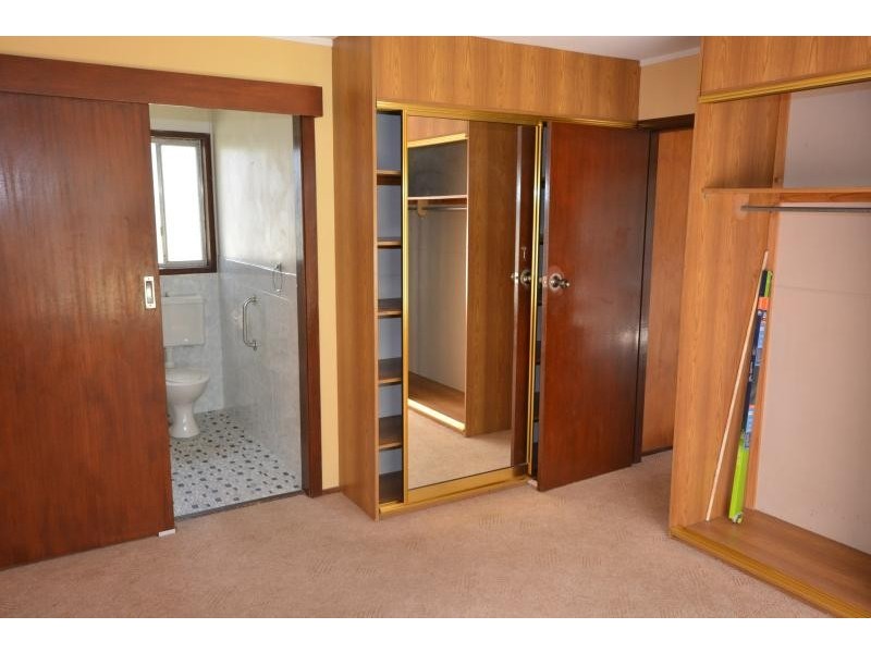 55 Annetts  Parade, Mossy Point NSW 2537