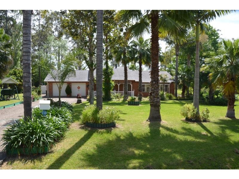 10 Kauzal Crescent, Surf Beach NSW 2536