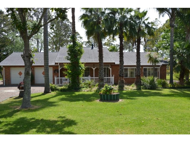 10 Kauzal Crescent, Surf Beach NSW 2536