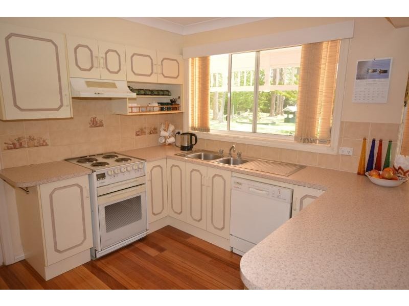 10 Kauzal Crescent, Surf Beach NSW 2536