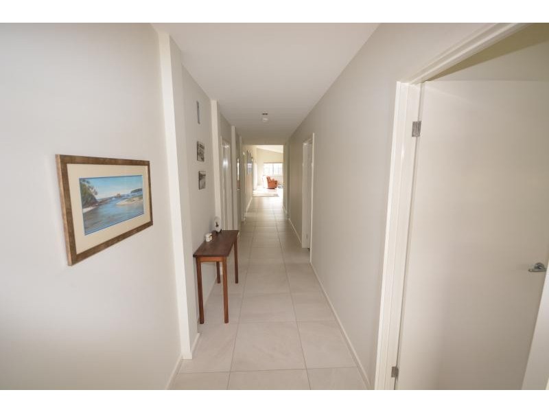 10 Gillan Grove, Broulee NSW 2537