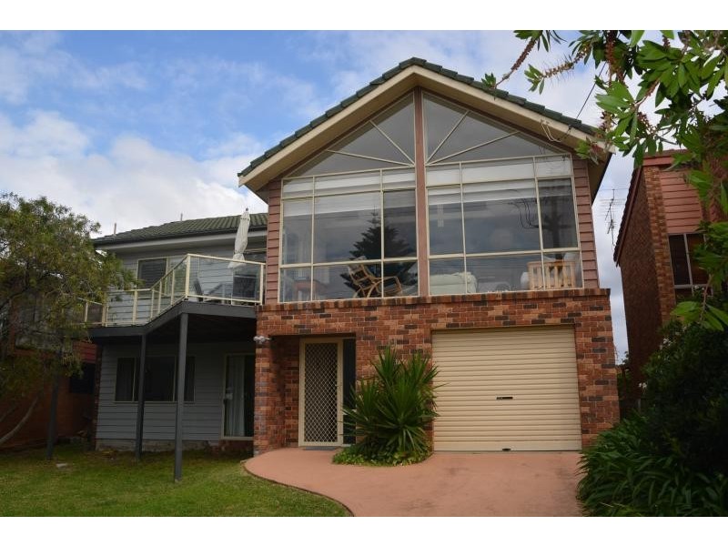 19 Coronation Drive, Broulee NSW 2537